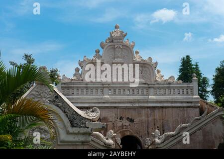 L'ingresso al Castello D'Acqua di Taman Sari a Yogyakarta, Giava, Indonesia. Foto Stock