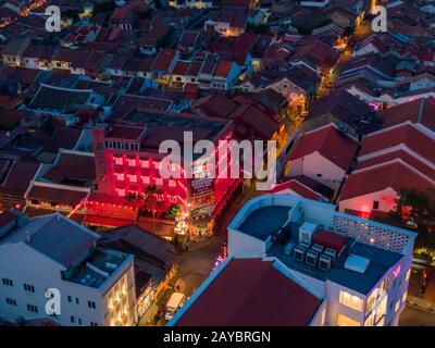Veduta aerea al crepuscolo dell'ingresso di Jonker Street, Città di Malacca del Patrimonio Culturale dell'Umanita', Malesia. Foto Stock
