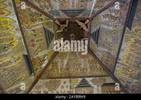 Dipinti a soffitto al padiglione Kertha Gosa (ex Sala della Giustizia), nel Palazzo Puri Semarapura, Klungkung, Bali, Indonesia. Foto Stock