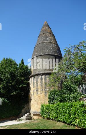 Lanterne des Morts, torre cilindrica, lanterna morta, cappella della morte, Sarlat Foto Stock