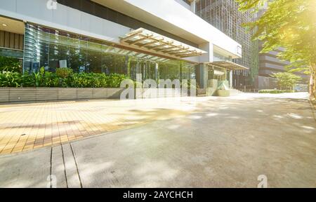 Entrata di un moderno edificio di uffici Foto Stock