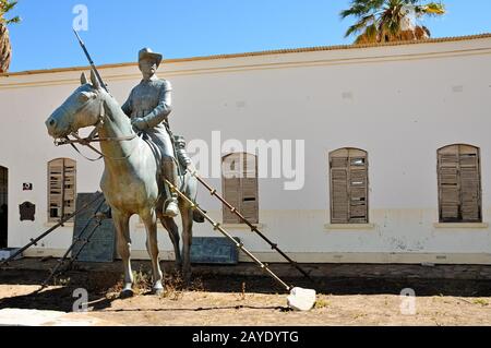 Monumento equestre nel cortile dell'Alte Feste Windhoek Namibia Foto Stock