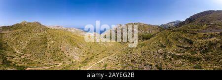 Vista aerea, Spagna, Isole Baleari, Maiorca, regione Andratx, costa occidentale, montagne Tramuntana, mi Foto Stock