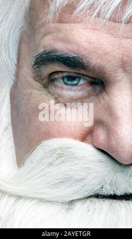 Primo piano del volto di un Babbo Natale Foto Stock