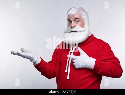 Ritratto di un Babbo Natale in articoli sportivi Foto Stock