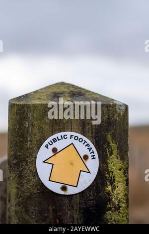 Millennium Way Sign On Thornton Moor, Bradford, West Yorkshire, Regno Unito Foto Stock