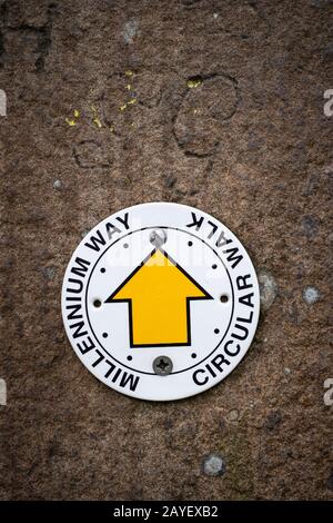 Millennium Way Sign On Thornton Moor, Bradford, West Yorkshire, Regno Unito Foto Stock