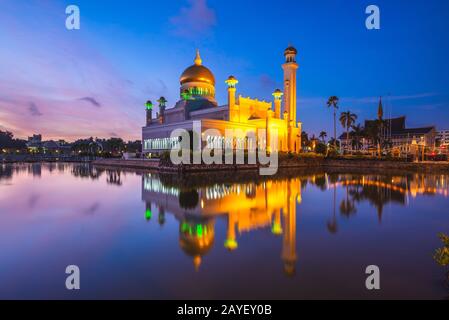 Moschea Di Omar Ali Saifuddien A Bandar Seri Begawan, Brunei Foto Stock