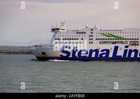 Holyhead Harbour Stena Adventurer Lasciando il porto in direzione dell'Irlanda. 18-01-2020 Foto Stock