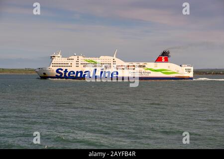 Holyhead Harbour Stena Adventurer Lasciando il porto in direzione dell'Irlanda. 18-01-2020 Foto Stock