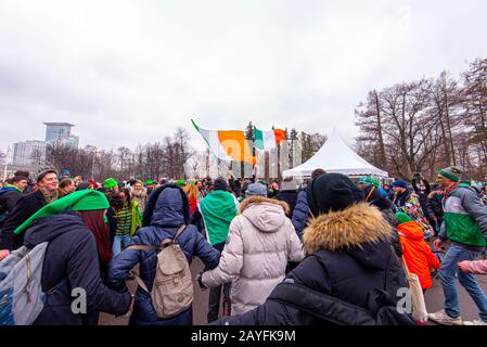 Mosca - MAR 16: Festa di San Patrizio al Sokol'niki Park di Mosca il 16 marzo. 2019 in Russia Foto Stock