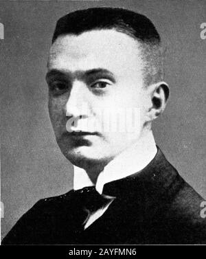 Alexander Fyodorovich Kerensky circa 1915 un avvocato russo e rivoluzionario che era una figura politica chiave nella Rivoluzione russa di febbraio del 1917. Fu ministro russo della Giustizia, ministro della Guerra e presidente del secondo ministro nel governo Provvisorio fino a quando fu rovesciato dai bolscevichi nella Rivoluzione d'Ottobre il 25th ottobre 1917 Foto Stock