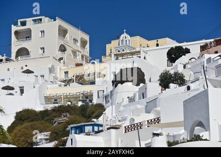 Bianca con case in Fira, Stantorini. La Grecia Foto Stock