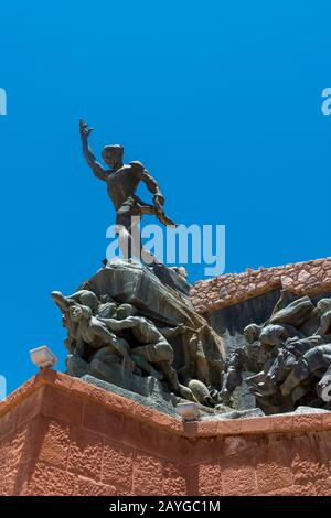 Monumento di indipendenza a Humahuaca, una città nella valle di Quebrada de Humahuaca, Ande Montagne, Jujuy provincia, Argentina. Foto Stock