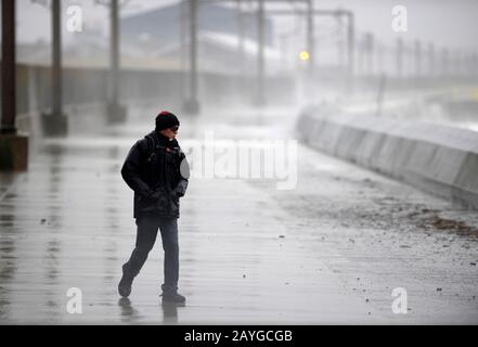 Saltcoat, North Ayrshire, Scozia, Regno Unito. 15th febbraio 2020. Storm Dennis batte Saltcoat sul CREDITO della costa Ayrshire: Chris McNulty/Alamy Live News Foto Stock