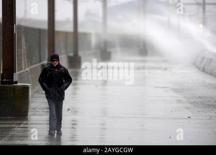 Saltcoat, North Ayrshire, Scozia, Regno Unito. 15th febbraio 2020. Storm Dennis batte Saltcoat sul CREDITO della costa Ayrshire: Chris McNulty/Alamy Live News Foto Stock