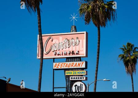 Segnaletica per Canter Fairfax ristorante, gastronomia e bar di ispirazione ebraica. Fairfax Avenue, Los Angeles, California, Stati Uniti Foto Stock