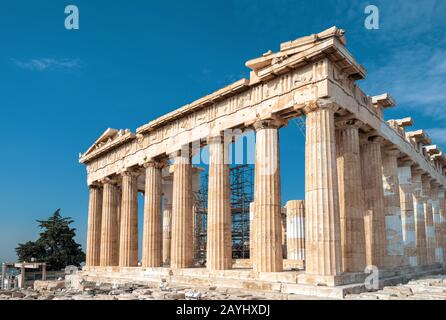 Partenone sull'Acropoli di Atene, Grecia. L'antico Partenone greco è il punto di riferimento principale di Atene. Rovine di maestoso tempio nel centro di Atene. Famou Foto Stock