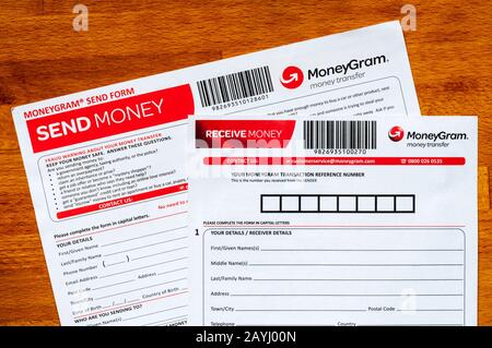 MoneyGram trasferimento di denaro Invia denaro e Ricevi moduli di denaro. Foto Stock