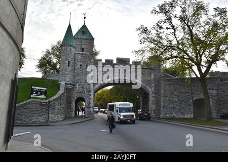 Le porte di Quebec City, una delle uniche città murate del Nord America Foto Stock