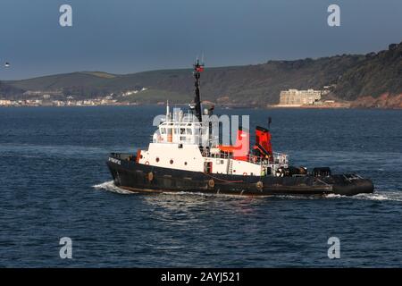 SD Potente gestito da Serco Denholm a Plymouth Sound, Inghilterra Foto Stock