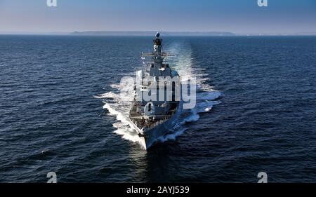 Fregata tipo 23 della British Royal Navy al mare Foto Stock