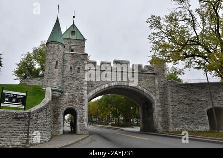 Le porte di Quebec City, una delle uniche città murate del Nord America Foto Stock