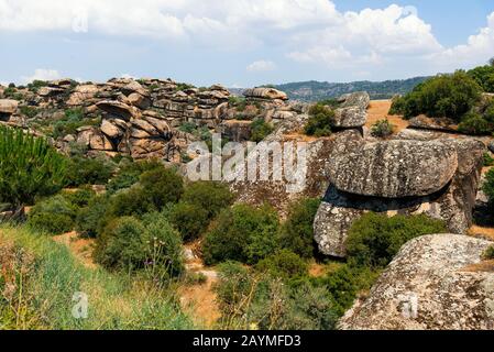 Viste panoramiche delle rocce Vulcaniche a Aydın Cine Turkey. Foto Stock