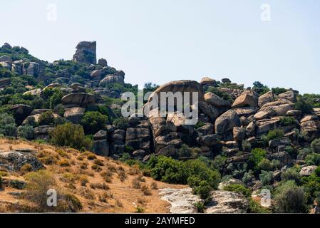 Viste panoramiche delle rocce Vulcaniche a Aydın Cine Turkey. Foto Stock