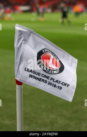 Londra, Regno Unito. 16th Feb, 2020. Generale colpo di terra di una bandiera d'angolo alla Valley durante la partita EFL Sky Bet Championship tra Charlton Athletic e Blackburn Rovers alla Valley, Londra, Inghilterra, il 15 febbraio 2020. Foto Di Ken Sparks. Solo uso editoriale, licenza richiesta per uso commerciale. Nessun utilizzo nelle scommesse, nei giochi o nelle singole pubblicazioni di club/campionato/giocatore. Credit: Uk Sports Pics Ltd/Alamy Live News Foto Stock