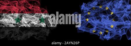 Bandiere di Siria e UE su sfondo nero, Siria vs Europa Union Smoke Flags Foto Stock