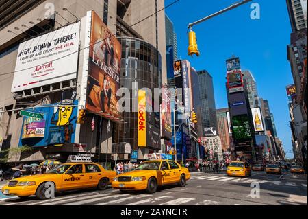 Times Square di New York City, America, STATI UNITI D'AMERICA Foto Stock
