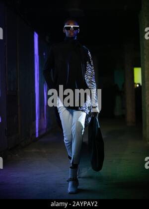 Londra, UK, 16th, Feb, 2020, MM6 Maison Margiela presentazione passerella show London Fashion Week Autunno Inverno 2020, Autunno Inverno 2020 al British Fashion Council Show Space Strand 180 Credit: Passerella/piste/Alamy Live News Foto Stock