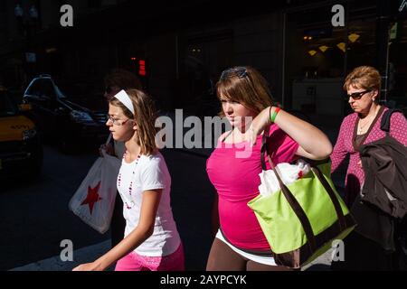 Pendolari durante l'ora di punta nel Chicago Loop Foto Stock