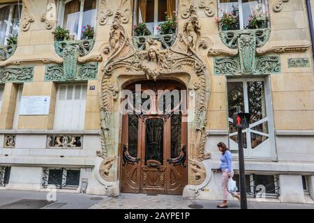 Edificio Gaudi art nouveau Lavirotte a Parigi, Francia, Europa Foto Stock