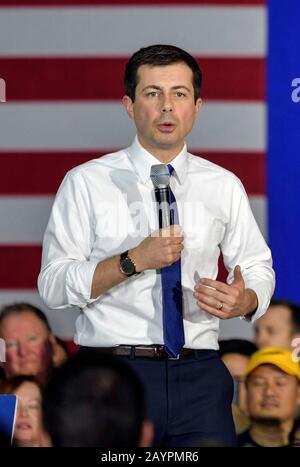 Las Vegas, Nevada, Stati Uniti. 16th Feb, 2020. Pete Buttigieg parla a un Rally Early Vote presso la Rancho High School di Las Vegas, Nevada, il 16 febbraio 2020. Credito: Damairs Carter/Media Punch/Alamy Live News Foto Stock