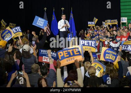 Las Vegas, Nevada, Stati Uniti. 16th Feb, 2020. Pete Buttigieg parla a un Rally Early Vote presso la Rancho High School di Las Vegas, Nevada, il 16 febbraio 2020. Credito: Damairs Carter/Media Punch/Alamy Live News Foto Stock