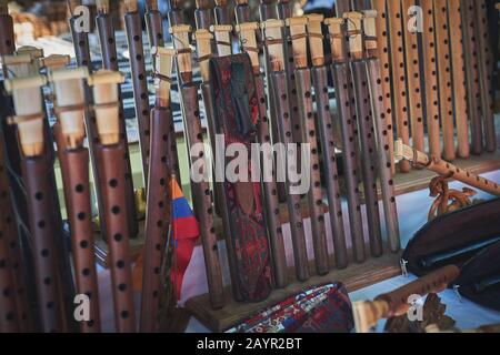 Yerevan, Armenia 13 ottobre 2019: Artigianato armeno sul mercato Foto Stock