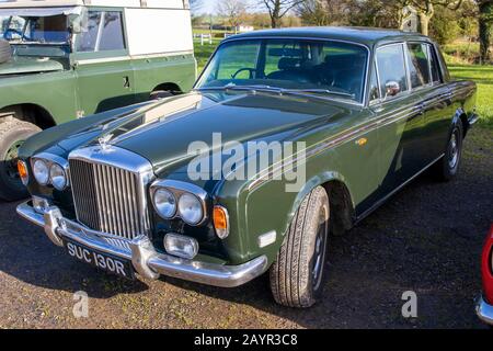 Bentley T1, 1976, Reg No: SUC 130R, al Great Western Classic Car Show, Shepton Mallet UK, 08 febbraio 2020 Foto Stock