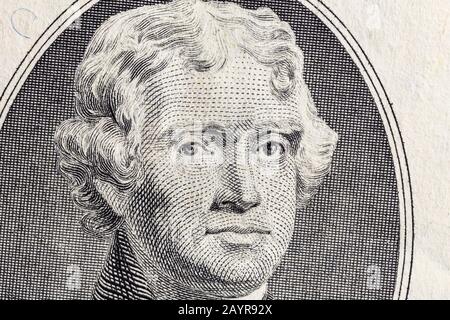 Primo piano macro fotografia del presidente Thomas Jefferson sul conto di due dollari USA. Foto Stock