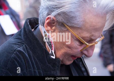 Roma, Italia. 16th Feb, 2020. Manifestazione in Piazza Santi Apostoli a Roma dei sostenitori del movimento "linea di Roma" (Photo by Matteo Nardone/Pacific Press) Credit: Pacific Press Agency/Alamy Live News Foto Stock