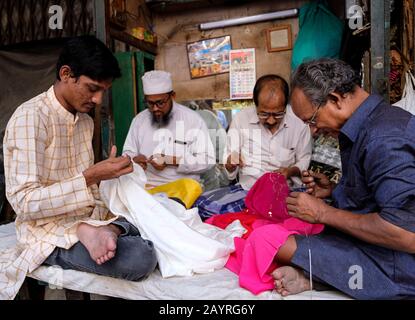 Sarte su strada a Calcutta, India Foto Stock