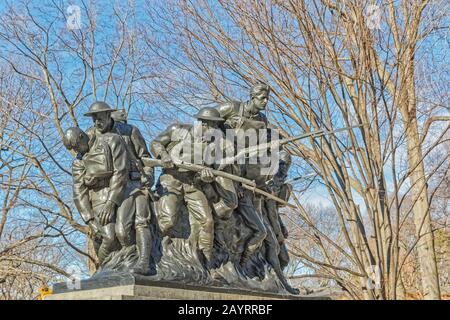 New York Central Park 107th Scultura Commemorativa Della Fanteria Foto Stock