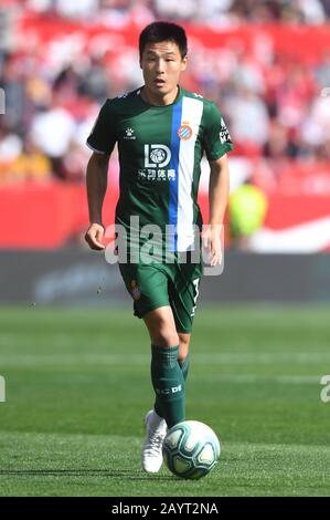 SEVILLA, 16-02-2020. Primera Division Lega Spagnola. LLiga. Estadio Ramon Sanchez-Pizjuan. WU Lei (RCD Espanyol) durante il gioco Sevilla FC - RCD Espanyol de Barcelona. Foto Stock