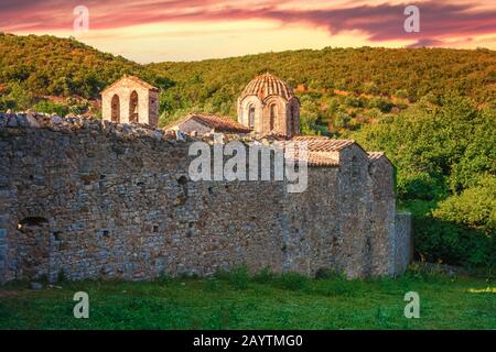 Metamorfosi del monastero del Salvatore o Antroponastiro significa Monastero degli uomini, vicino al villaggio di Petralono, fondato alla fine del 12th secolo Foto Stock