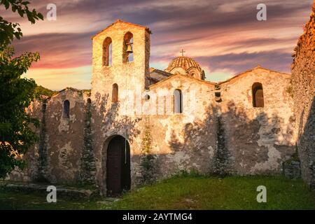 Metamorfosi del monastero del Salvatore o Antroponastiro significa Monastero degli uomini, vicino al villaggio di Petralono, fondato alla fine del 12th secolo Foto Stock