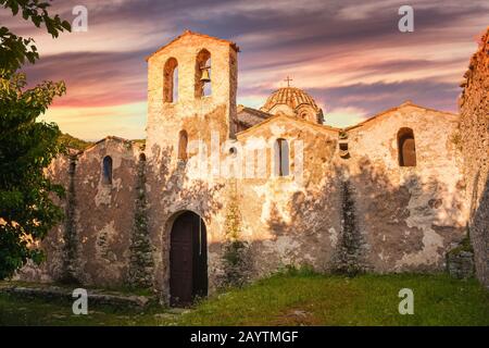 Metamorfosi del monastero del Salvatore o Antroponastiro significa Monastero degli uomini, vicino al villaggio di Petralono, fondato alla fine del 12th secolo Foto Stock