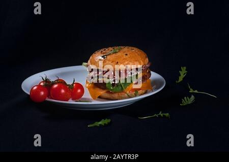 deliziosi hamburger al ristorante Foto Stock