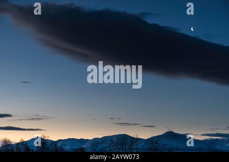 Luna E Pianeta Venere Su Tromso, Norvegia, Troms, Tromsoe Foto Stock