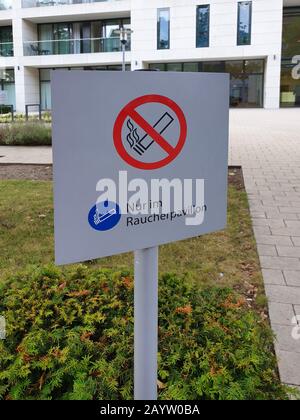 Segno fumo 'nur im Raucherpavillon', solo nel padiglione fumatori, Germania Foto Stock